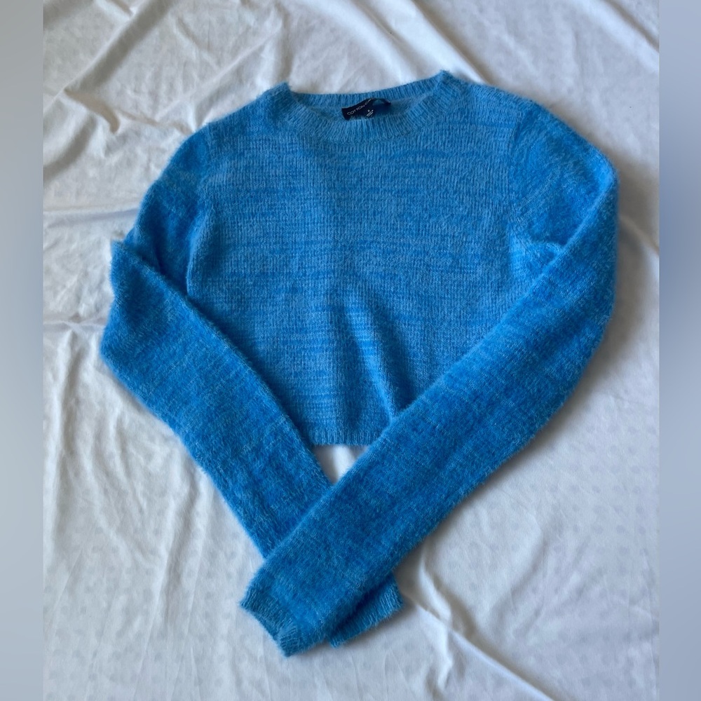 Blue cropped sweater